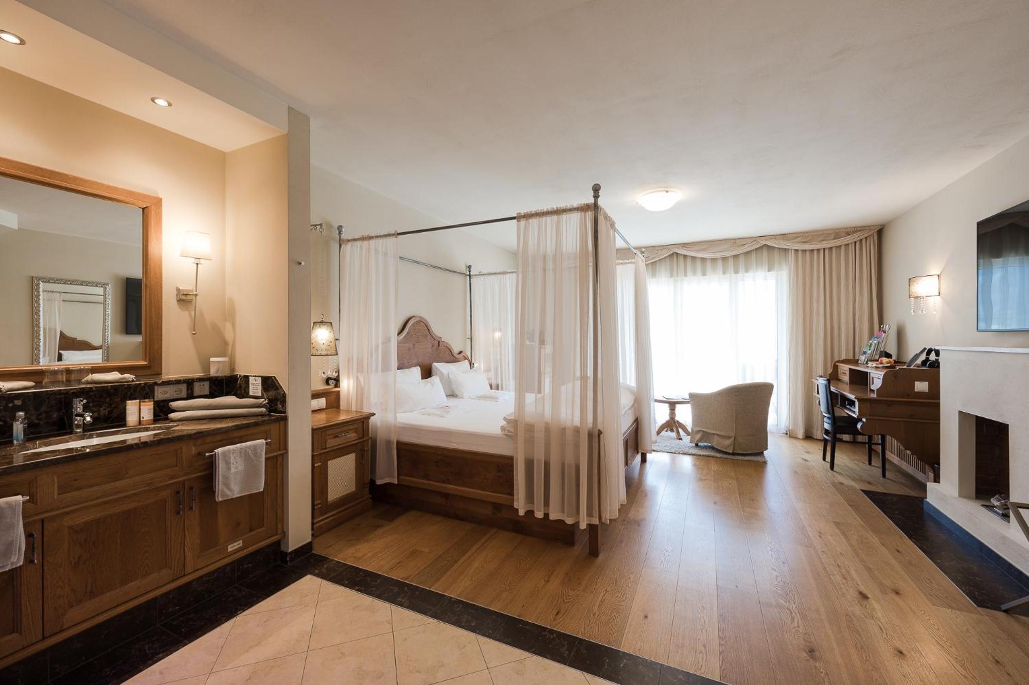Preidlhof Luxury Dolce Vita Resort Naturns Exterior foto